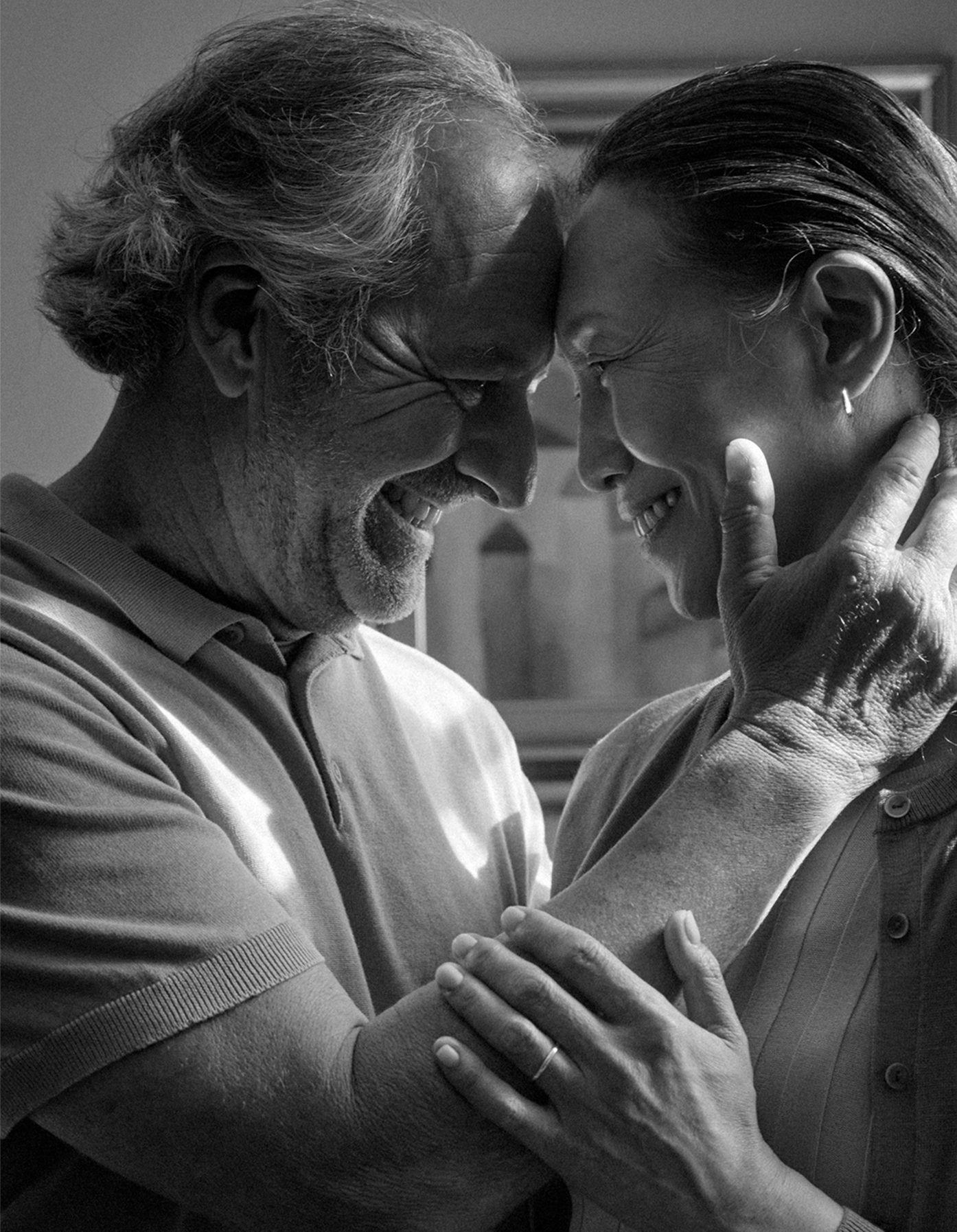 Photo of woman with loved one 3
